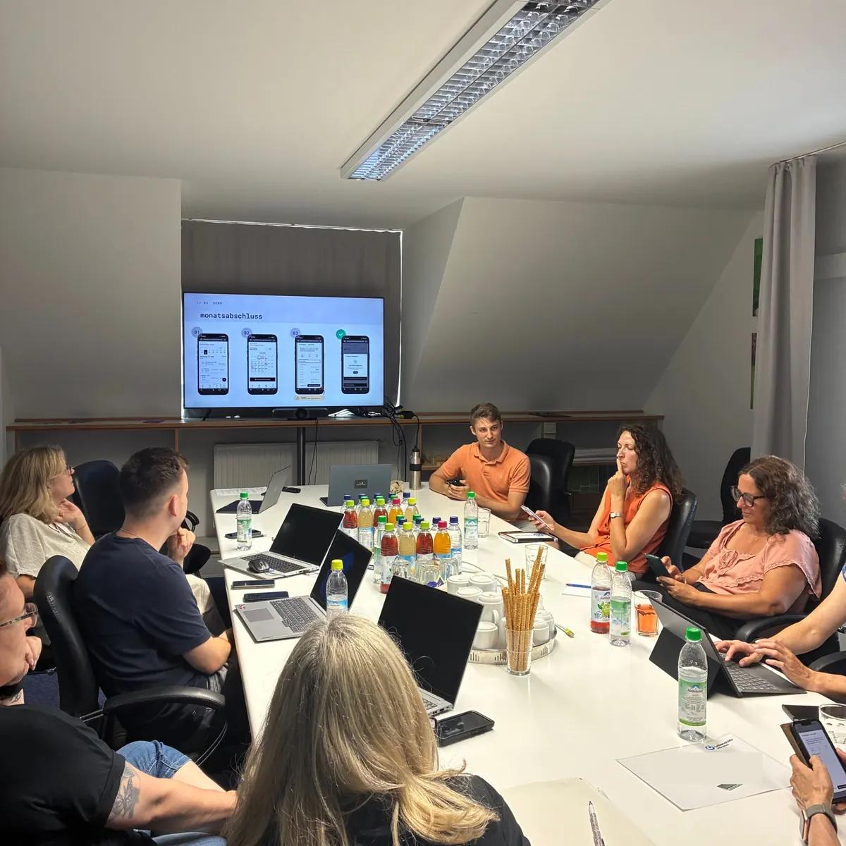 Members present their app to the team at Lebenshilfe München